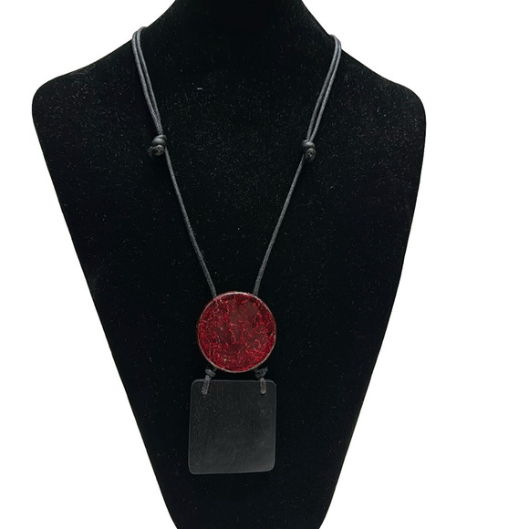 decouture Tosti Red & Black Adjustable Pendant Necklace - Picture 1 of 7